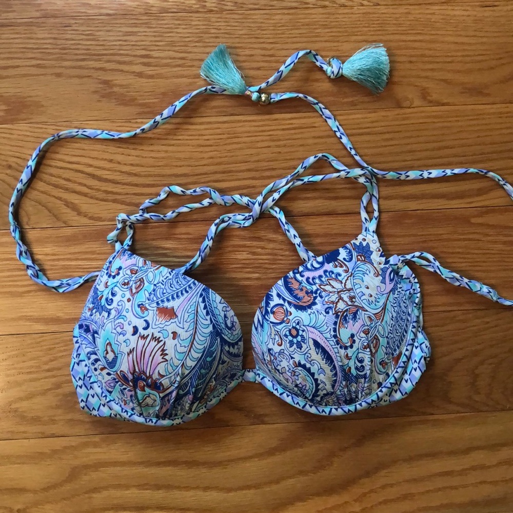 Victoria’s Secret Push Up Bikini Top size 32B